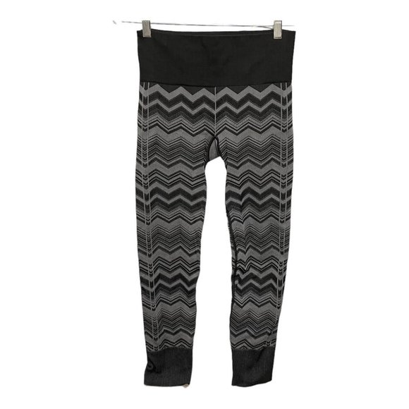 Lululemon Ebb to Street Black Grey Chevron Compression Legging Tights - Picture 2 of 7